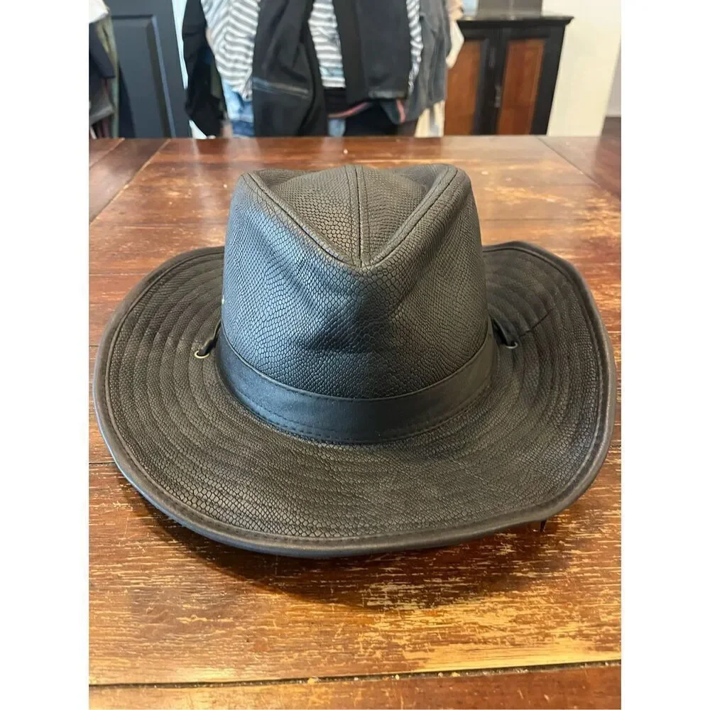 Silver Canyon Weathered Outback Outdoorsmen Shapeable Hat with Chin Cord